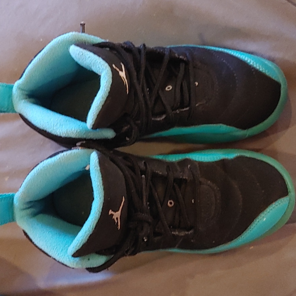 Boys size12 Jordan 23 sneakers